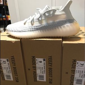 YEEZY BOOST 350 CLOUD WHITE